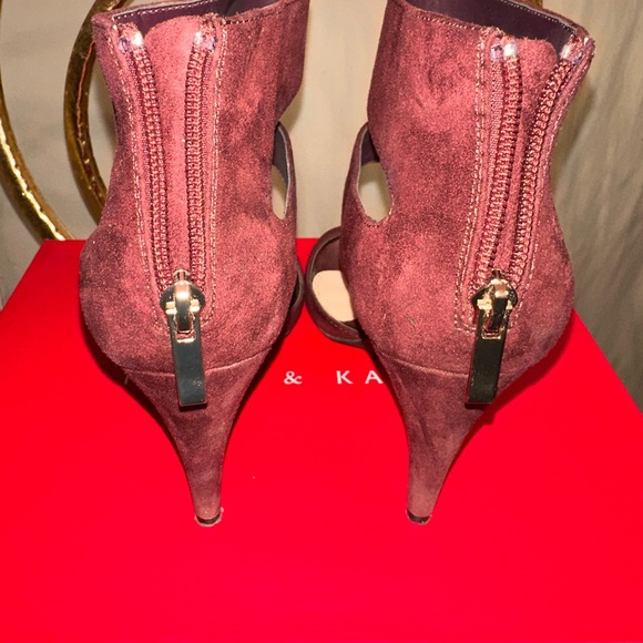 ❤️Katie & Kelly Amari Bordo Strappy Open Toe Back Zipper Sandal - Picture 3 of 16